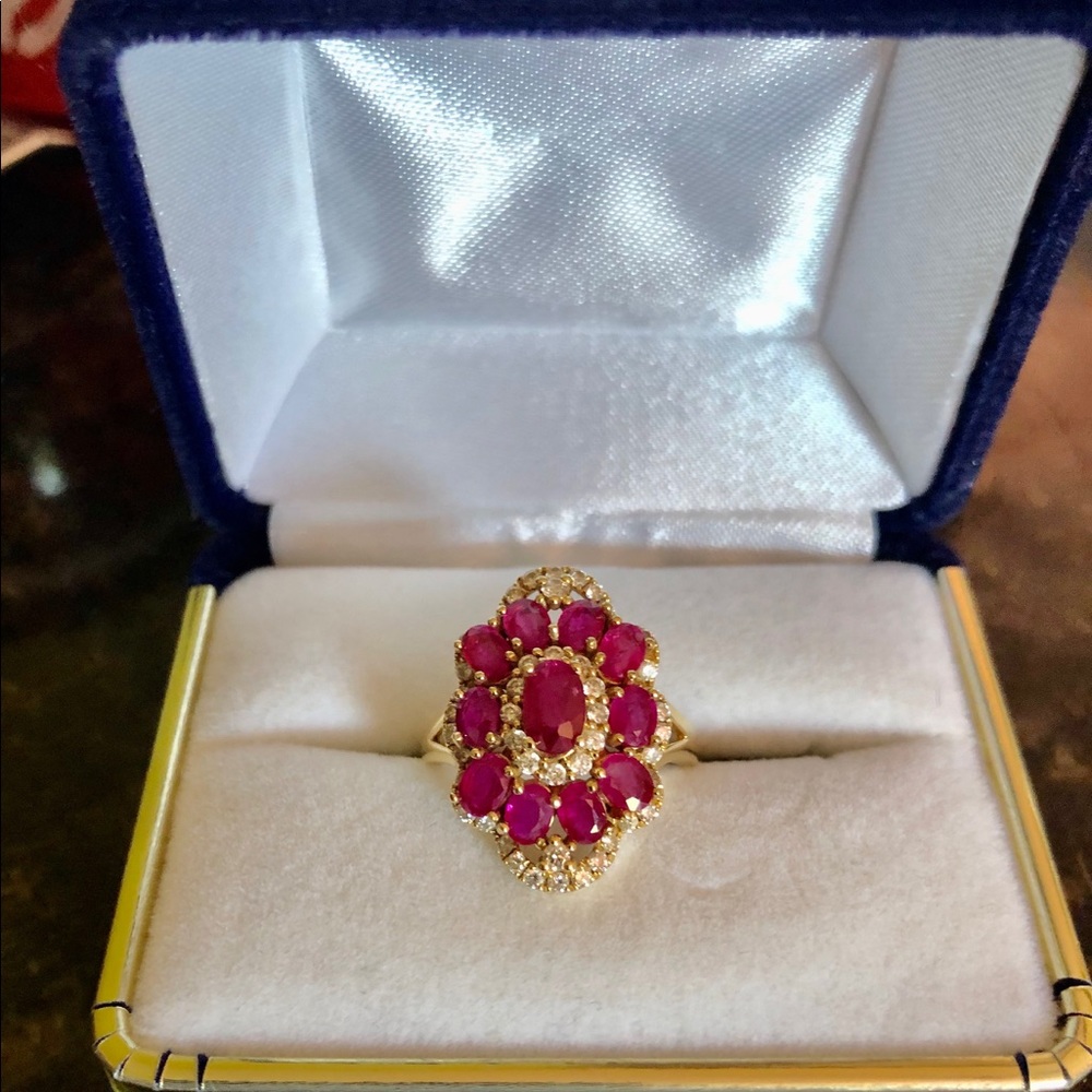 Certified ruby and diamonds statement ring - Picture 1 of 2